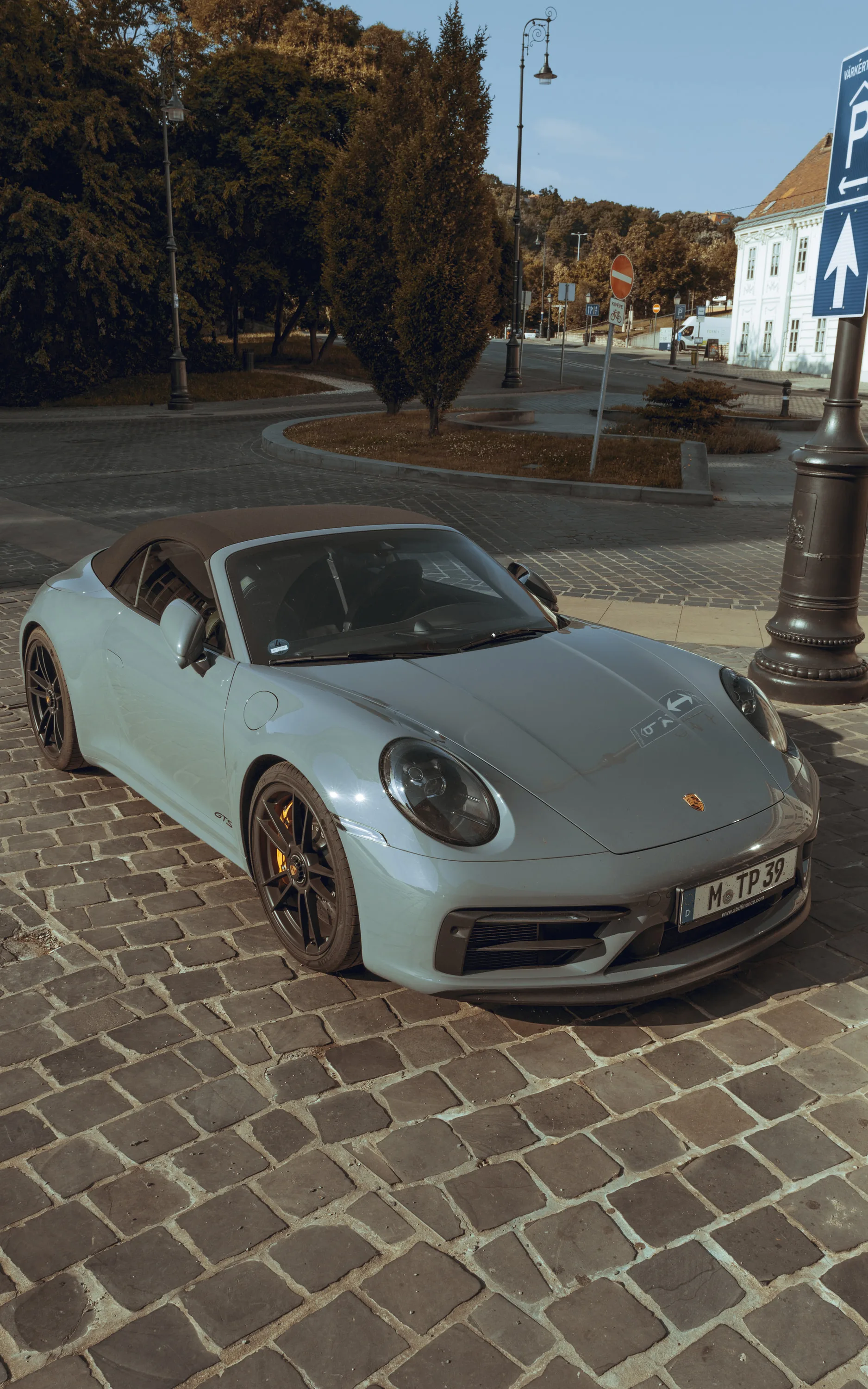 Porsche 911 Carrera GTS, frame 4
