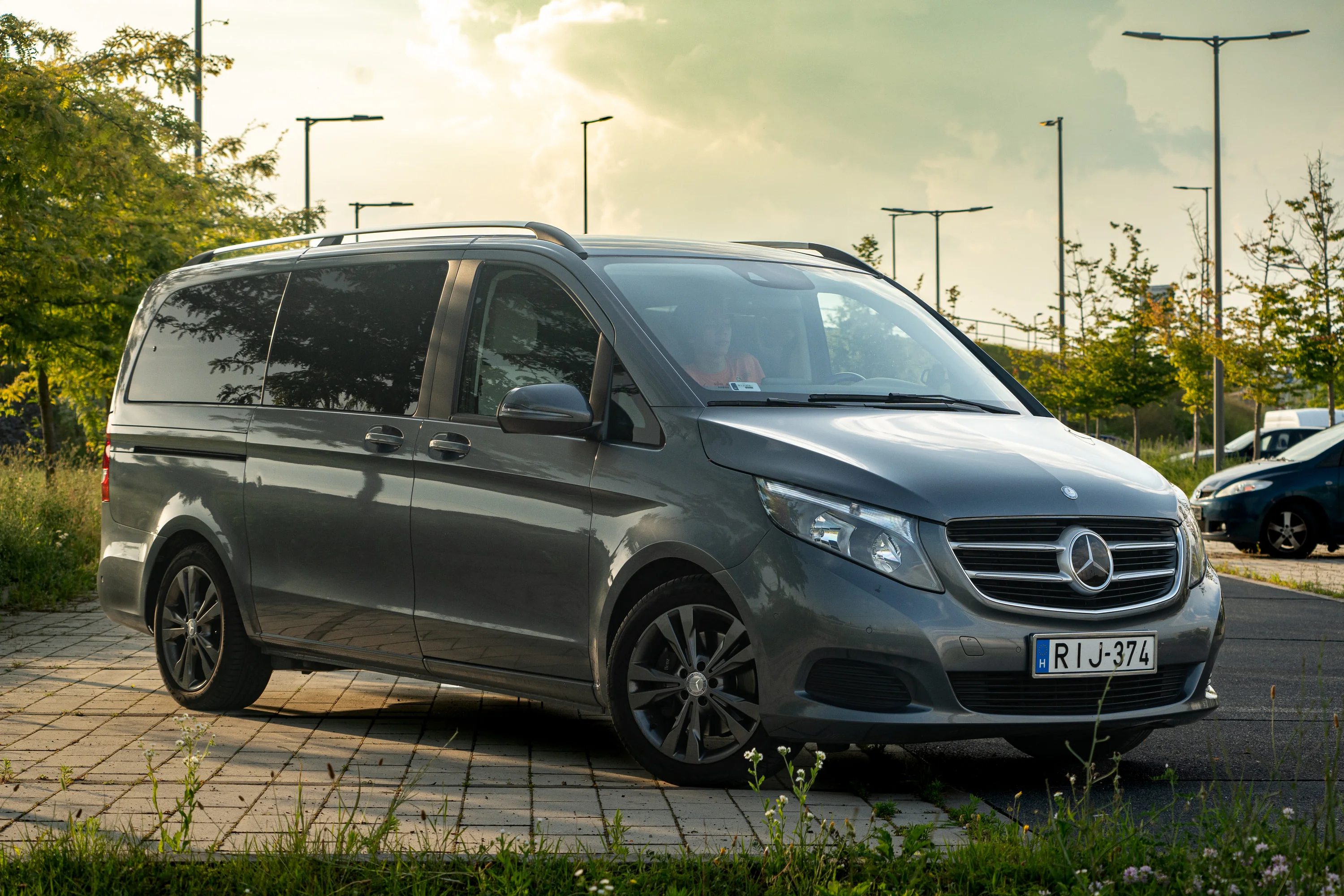 Mercedes-Benz V-Class, summer green