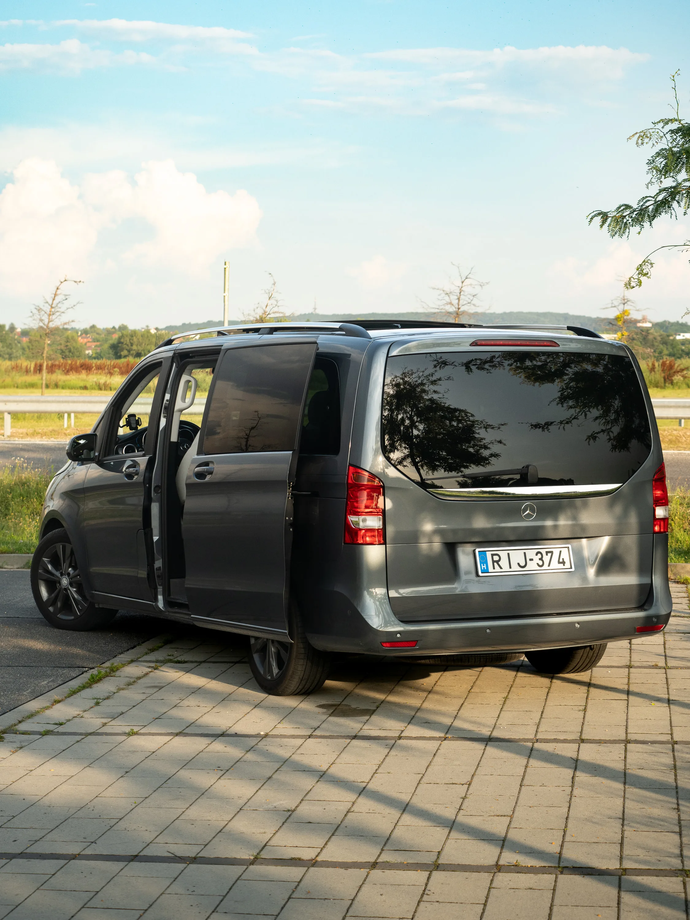 Mercedes-Benz V-Class, frame 8