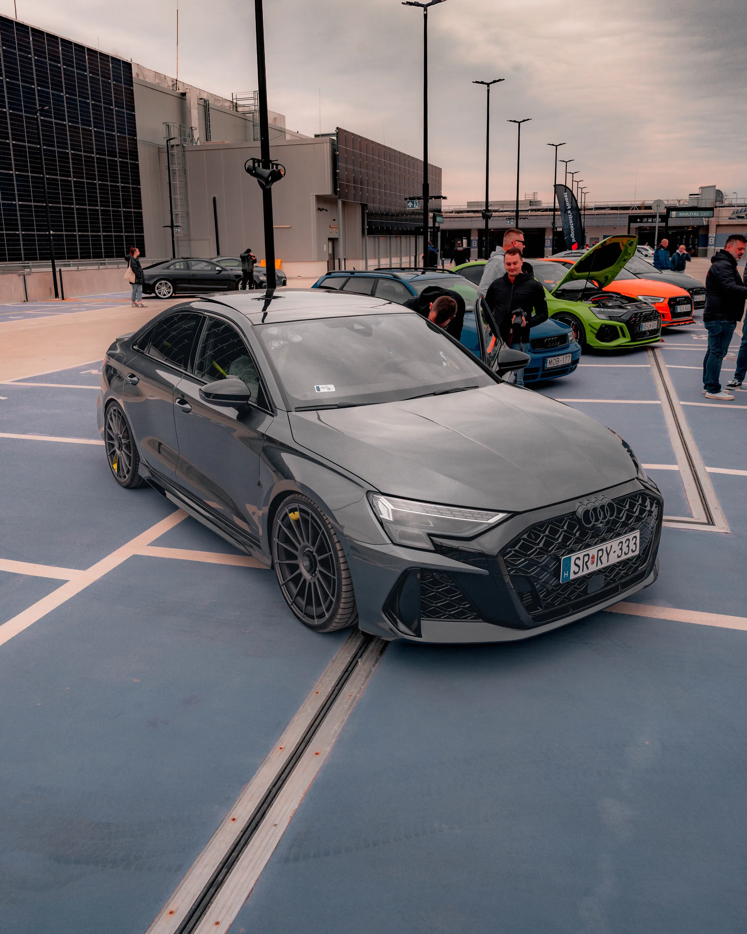 Audi RS, frame 10