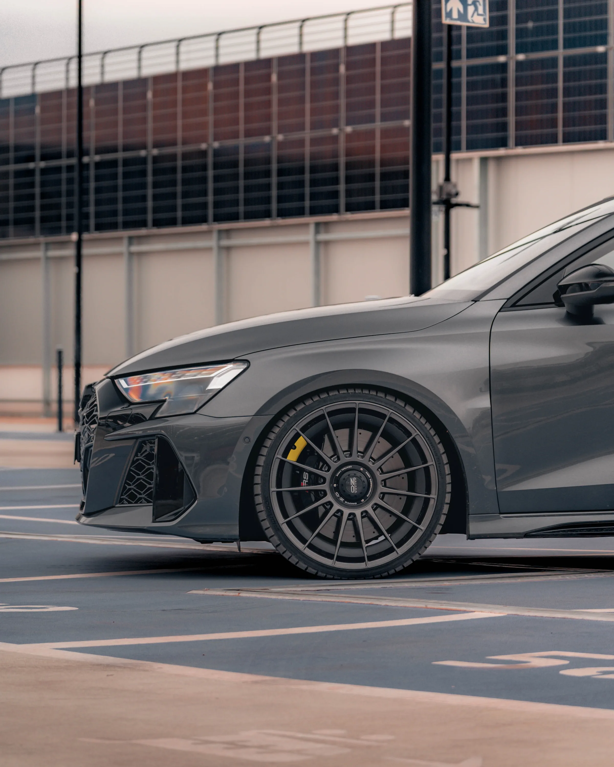 Audi RS, frame 1